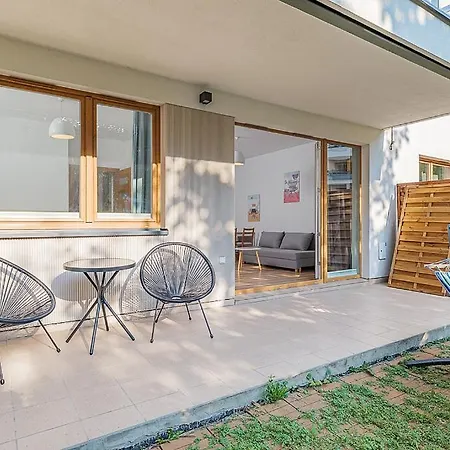 Kaliny Jedrusik 6 By Nyx * Varsovia