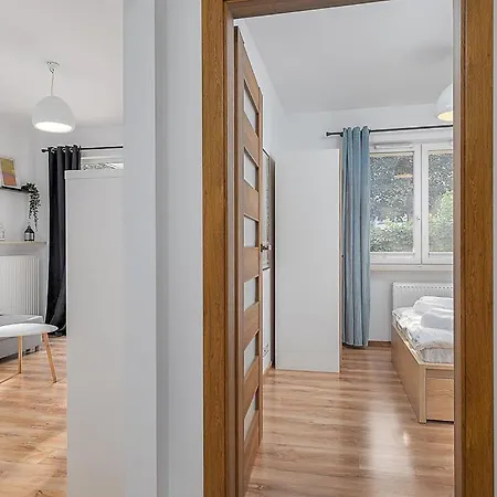 Kaliny Jedrusik 6 By Nyx Варшава