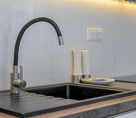 Kaliny Jedrusik 6 By Nyx * Varsó